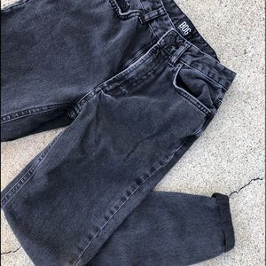 BDG mom jeans black